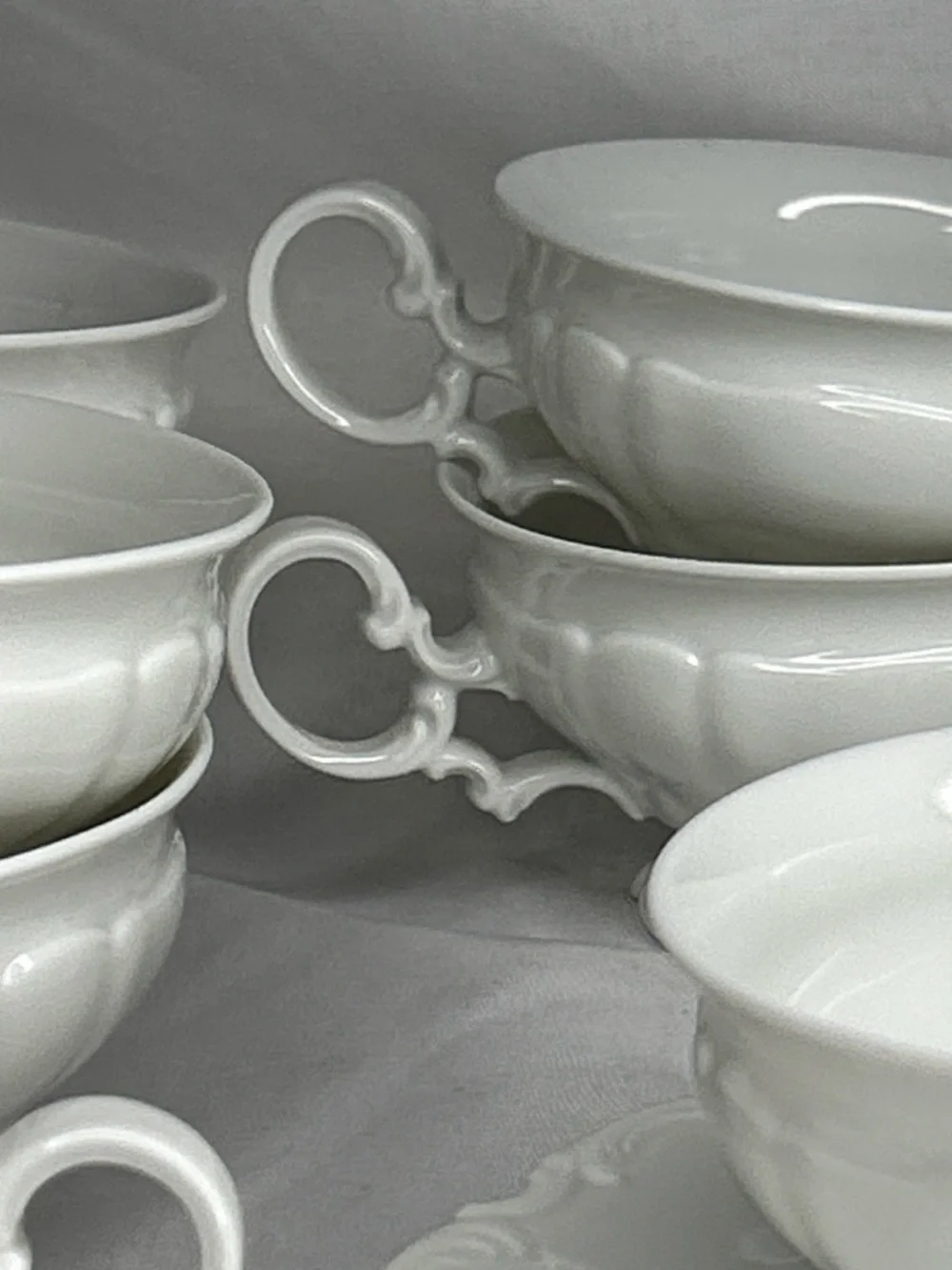 Vintage HUTCHENREUTHER SYLVIA Bavarian GERMANY cup & saucer 8pc. Elegant Dining